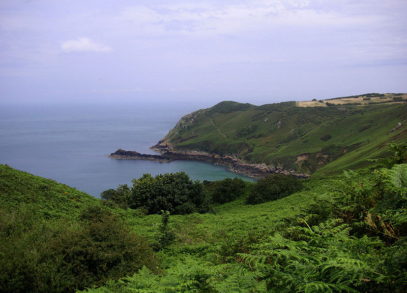 Walking above Bonne Nuit in the north of Jersey Wiki